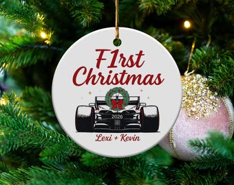 F1rst kerstornament, gepersonaliseerd voor stellen, raceauto, kerstherinnering, cadeau voor racefans, eerste kerst samen, motorsportliefhebbers