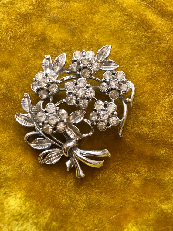 1940's-50's Silver Rhinestone Floral Brooch - image 2