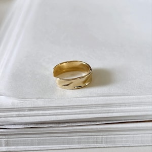 14K solid gold earcuff earwrap.