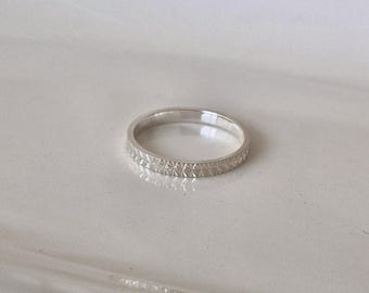 Diamond cut texture Ring. sterling silver ring.