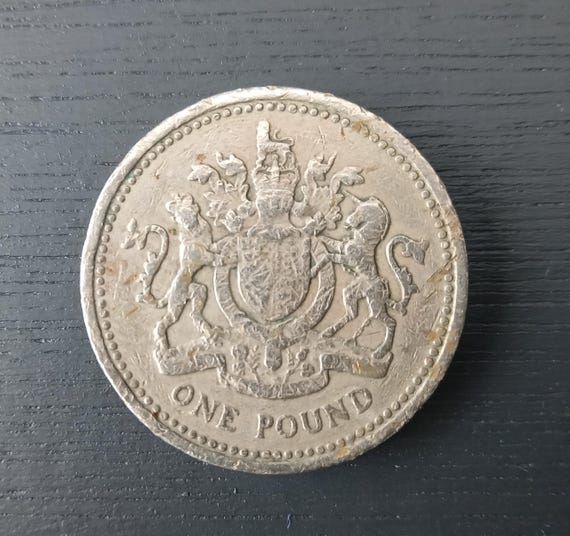 希少なイギリス1983年1ポンド硬貨 - Etsy 日本