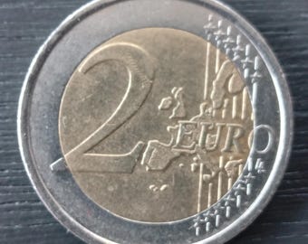 フランスで流通していた2017年記念2ユーロ硬貨の希少な発見。ユニーク