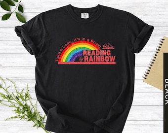 Regenbogen T-Shirt: Retro Lehrer Geschenk, Buchliebhaber T-Shirt