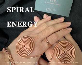 Anello a spirale energetica in rame – Strumento artigianale per meditazione, manifestazione e guarigione energetica