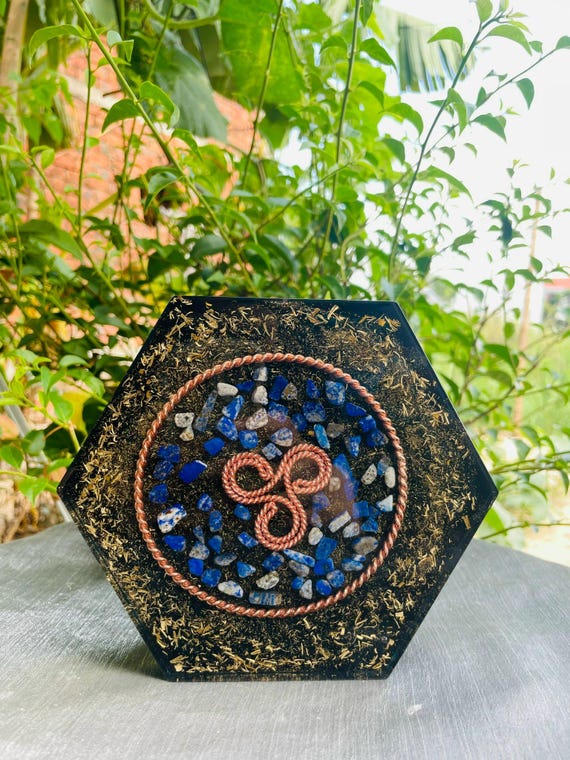 Handcrafted Orgonite Charging Plate: Copper Torus, Tensor Ring & Crystals, Tensor