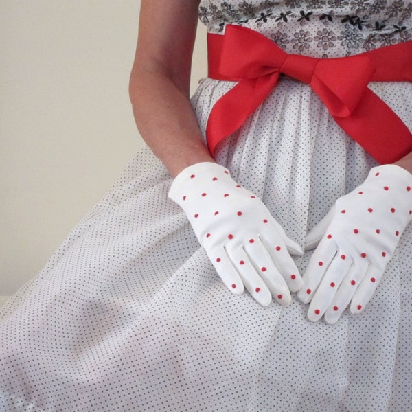 Vintage Red White Polka Dots Gloves Ladies Clothing Accessories Hansen Cotton Hipster Retro