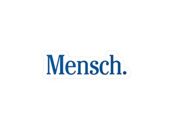 Könnte beinhalten: Ein weißer Aufkleber mit dem Wort "Mensch" in dunkelblauer Schrift. Der Text ist zentriert und hat ein schlichtes, klares Design, geeignet für verschiedene Anwendungen.
