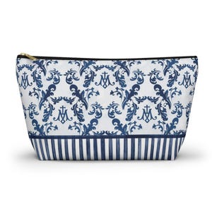 Elegantes, florales Accessoire-Täschchen. Perfekt für Reisen und den täglichen Gebrauch, Vintage blaue und weiße Blume katholische Jungfrau Maria Federmäppchen
