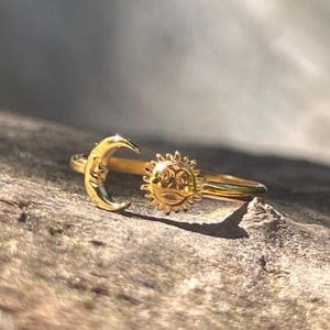 Zon & Maan Gouden Ring – Verstelbare Hemelse Band