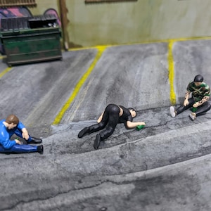 1:64 Mixed Pose Drunk Men Miniature Figures | Casual and Formal Drunk Guys | Big City Drinker 1/64 Scale for Street and Bar Dioramas