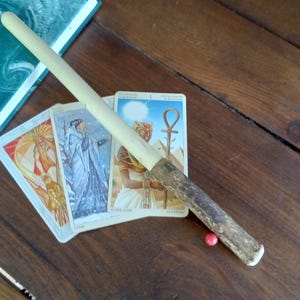 Willow Wand, Magic Wand, Witchcraft Wand, Wand perfect for rituals and spells, Wiccan wand, Witch Wand, Powerful divination wand.