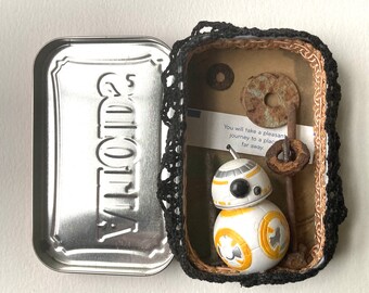 Little BB-8 Shrine, Star Wars, Empire, Resistance, droid, magnetic