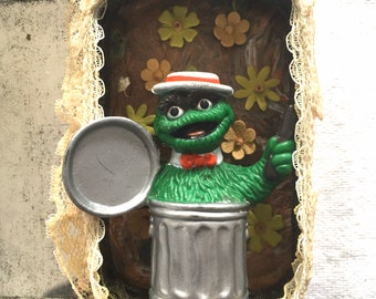 Little Oscar the Grouch Shrine, Sesame Street, Muppets, Magnetic