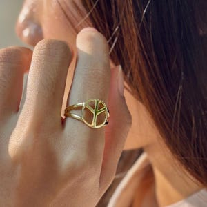 Golden Peace Ring | Peace & Love Gold Ring | Statement Gold Ring with Peace Symbol | Vintage-Inspired Peace Ring