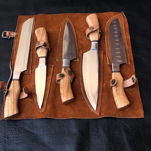 Handmade Carbon Steel Chef Knife Set – 5 Pc Kitchen Knives with Wood Handles – Great Gift for Groomsmen, Wedding, Father, Chef.