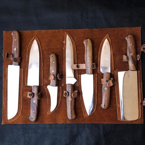 Handmade Carbon Steel Chef Knife Set – 7 Pc Kitchen Knives with Natural Rosewood Handles – Groomsmen, Wedding, or Father&#39;s Gift.