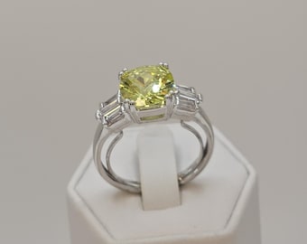 新品！1980年代 AVON シトリンリング CZ バゲットアクセント 調整可能 サイズ9 箱入り