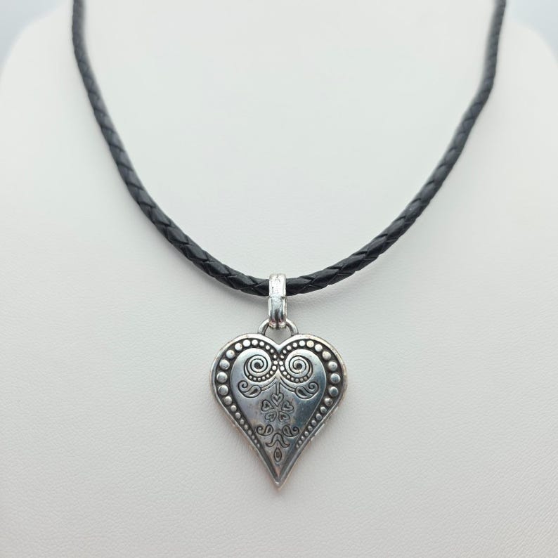 BRIGHTON "Ophelia Heart"-ketting geëtst verzilverd gevlochten leren koord 18" afbeelding 1