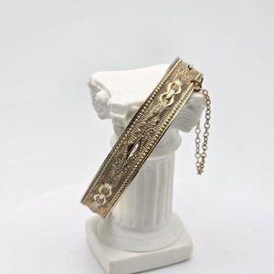 Vintage PASSAGES Ladies Watch Gold Plated Bracelet New 