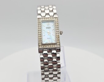 Vtg GRUEN Ladies Watch Mother Of Pearl Crystal Accent Silver Tone 7\