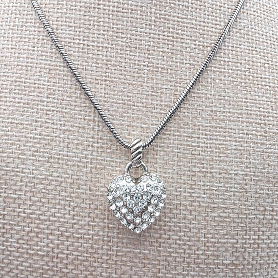 Brandy Melville Sacred Heart Necklace Mini Immaculate Red Crystal Heart  Pendant Tatty Devine – Tatty