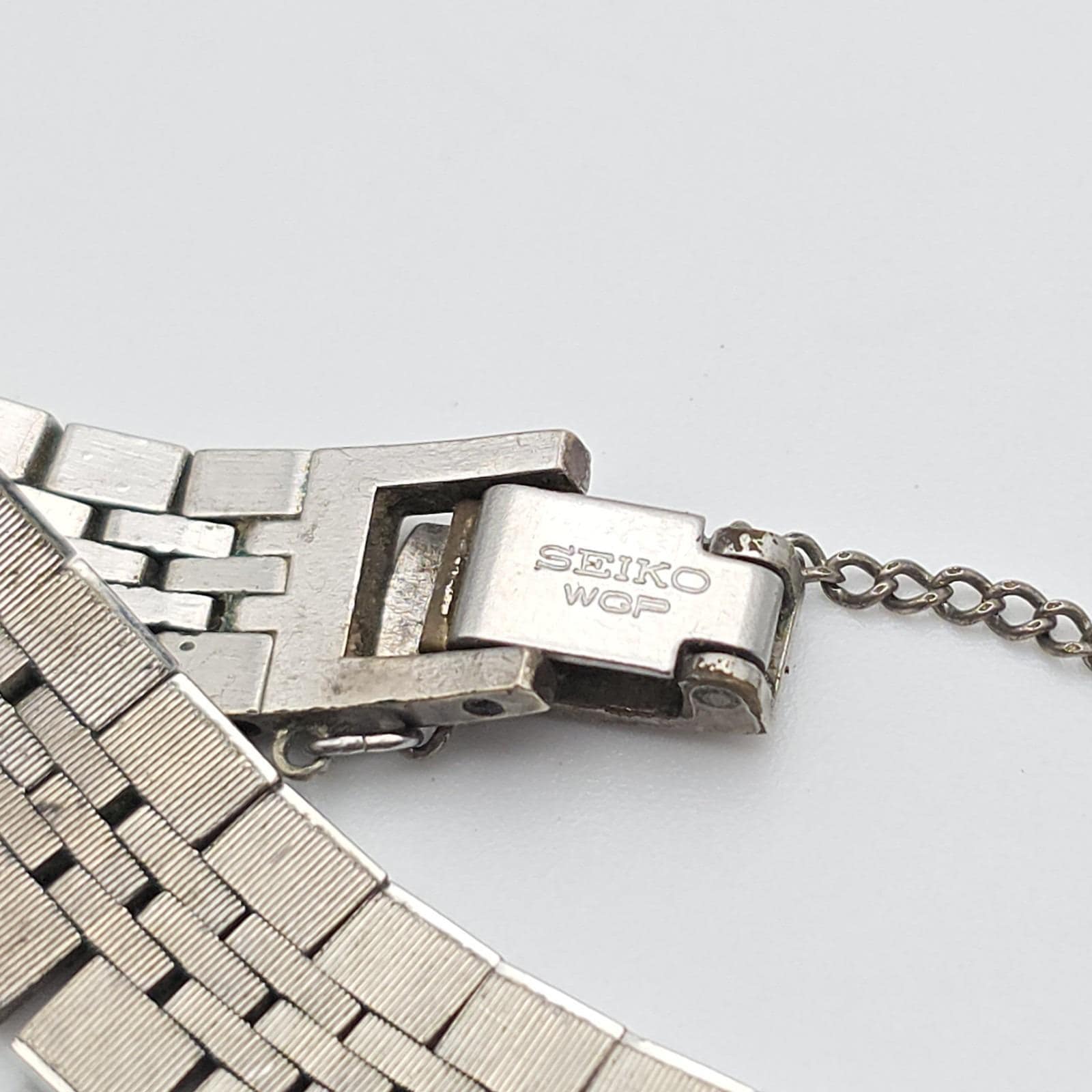 Vtg SEIKO Ladies‎ Watch 1520-3339 Manual Wind Analog Silver Tone Band Dainty Vintage SEIKO Women main image 3