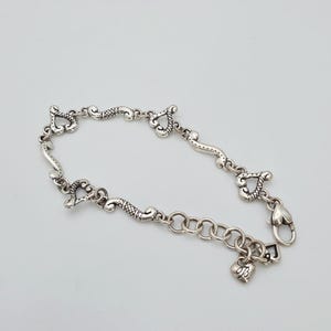 Pulsera BRIGHTON 'Tuscan' con eslabones de corazón grabados, baño de plata, 7,75 pulgadas. ¡ENVÍO GRATIS! imagen 1