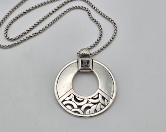 Collar 'Bloc Haus' de Brighton con cadena reversible de espigas bañada en plata y cristales, 96 cm