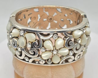 BRIGHTON "White Jasmine Flower" Bracelet Hinge Cuff MOP Crystals Silver Plate 7"