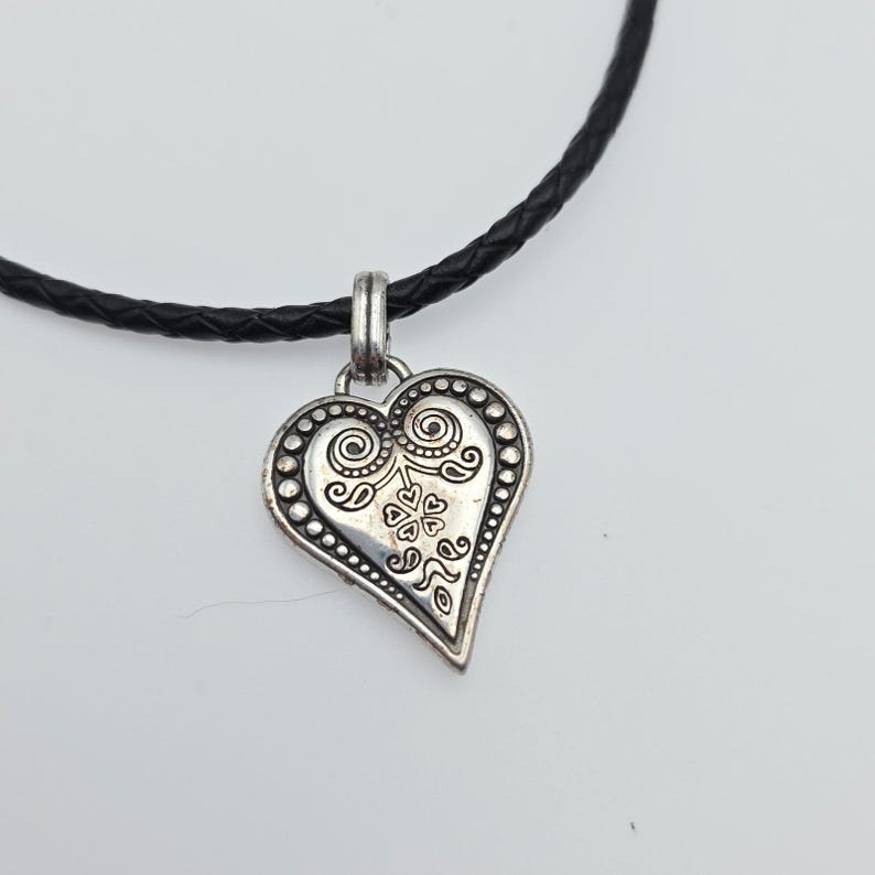 BRIGHTON "Ophelia Heart"-ketting geëtst verzilverd gevlochten leren koord 18" afbeelding 3