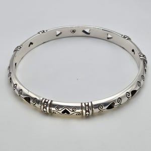 Bransoletka BRIGHTON 'Shot Thru The Heart' z wycięciem, posrebrzana, GRATIS!! zdjęcie 2