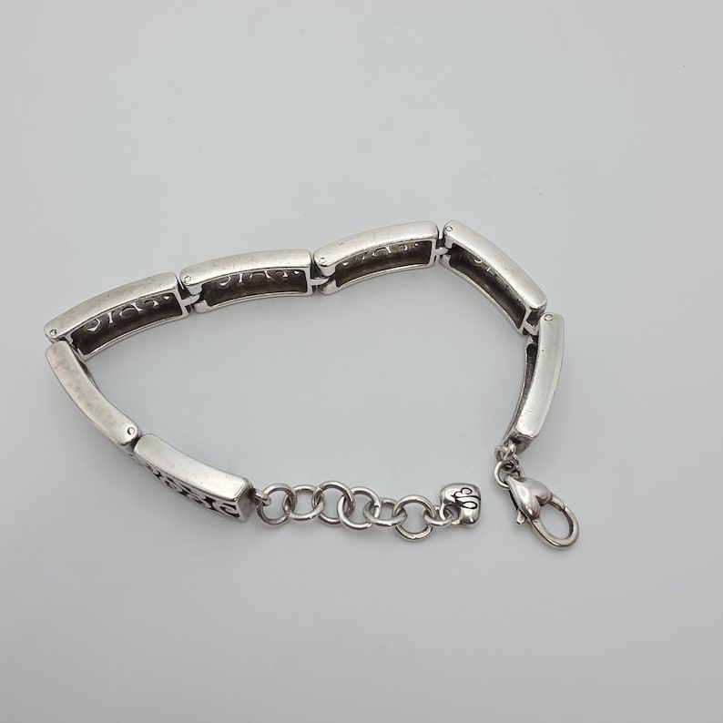 Pulsera BRIGHTON 'Deco Lace' con panel estrecho y calado, chapada en plata, 19,7 cm (7,75 pulgadas) imagen 6
