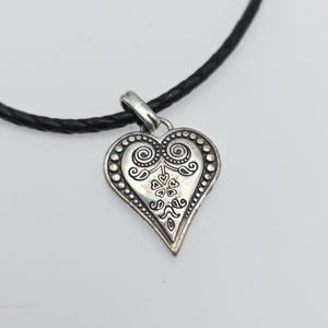 BRIGHTON "Ophelia Heart"-ketting geëtst verzilverd gevlochten leren koord 18" afbeelding 2