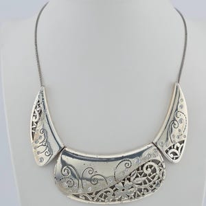 BRIGHTON "Flower Collar Statement" Necklace Crystal Accents Silver Plate 16" image 5