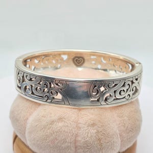 Brighton Silver Tone Link Bracelet Floral Hinged Panel Chunky Vintage Style Brighton Link Bracelet - Etsy main image 3