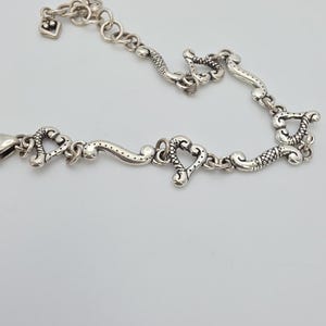 Pulsera BRIGHTON 'Tuscan' con eslabones de corazón grabados, baño de plata, 7,75 pulgadas. ¡ENVÍO GRATIS! imagen 2