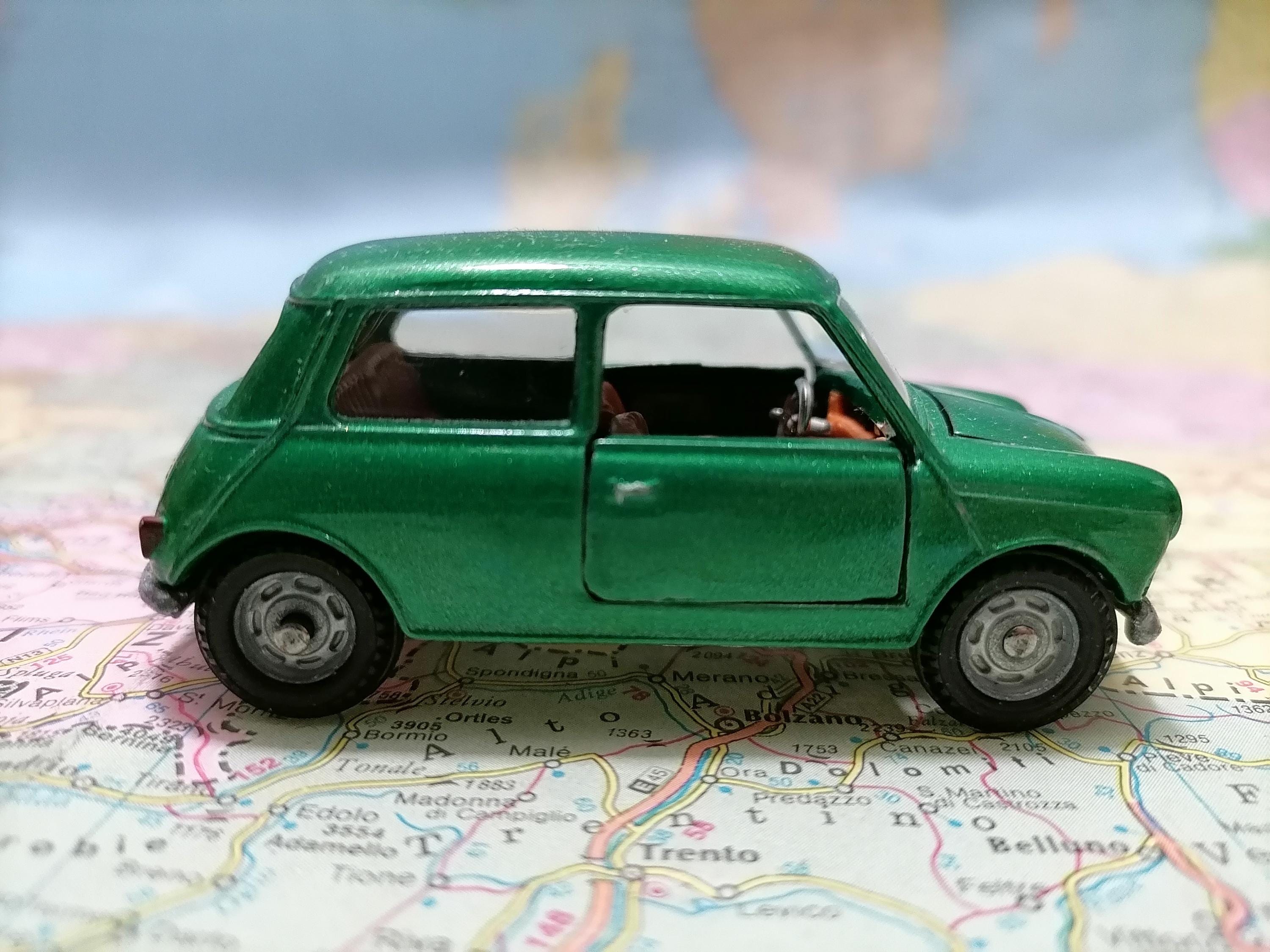 MEBETOYS 　A-28 MINI MINOR INNOCENTI Vintage 1970s Mebetoys A-28 Mini Minor Innocenti Made in