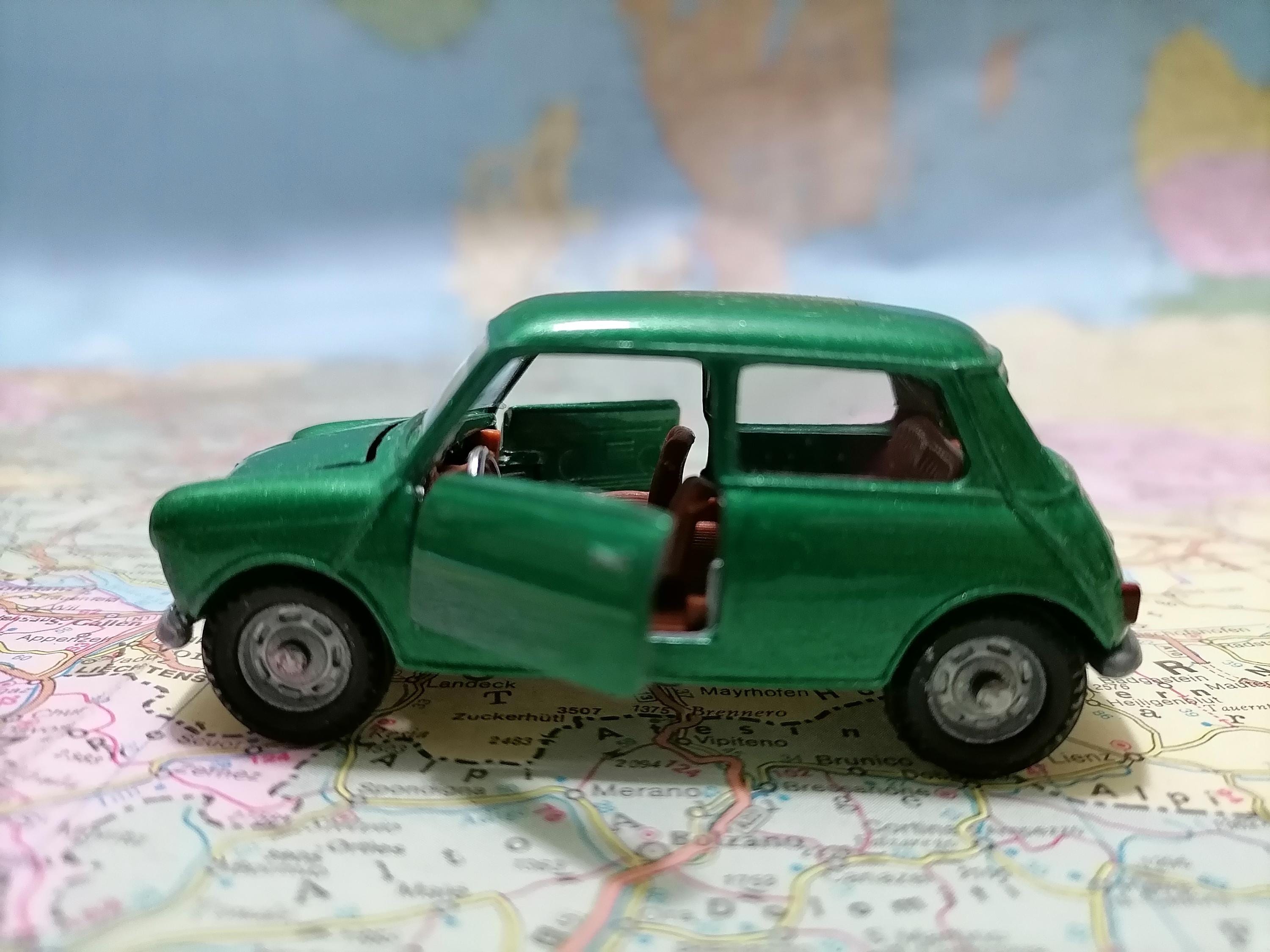 MEBETOYS 　A-28 MINI MINOR INNOCENTI Vintage 1970s Mebetoys A-28 Mini Minor Innocenti Made in