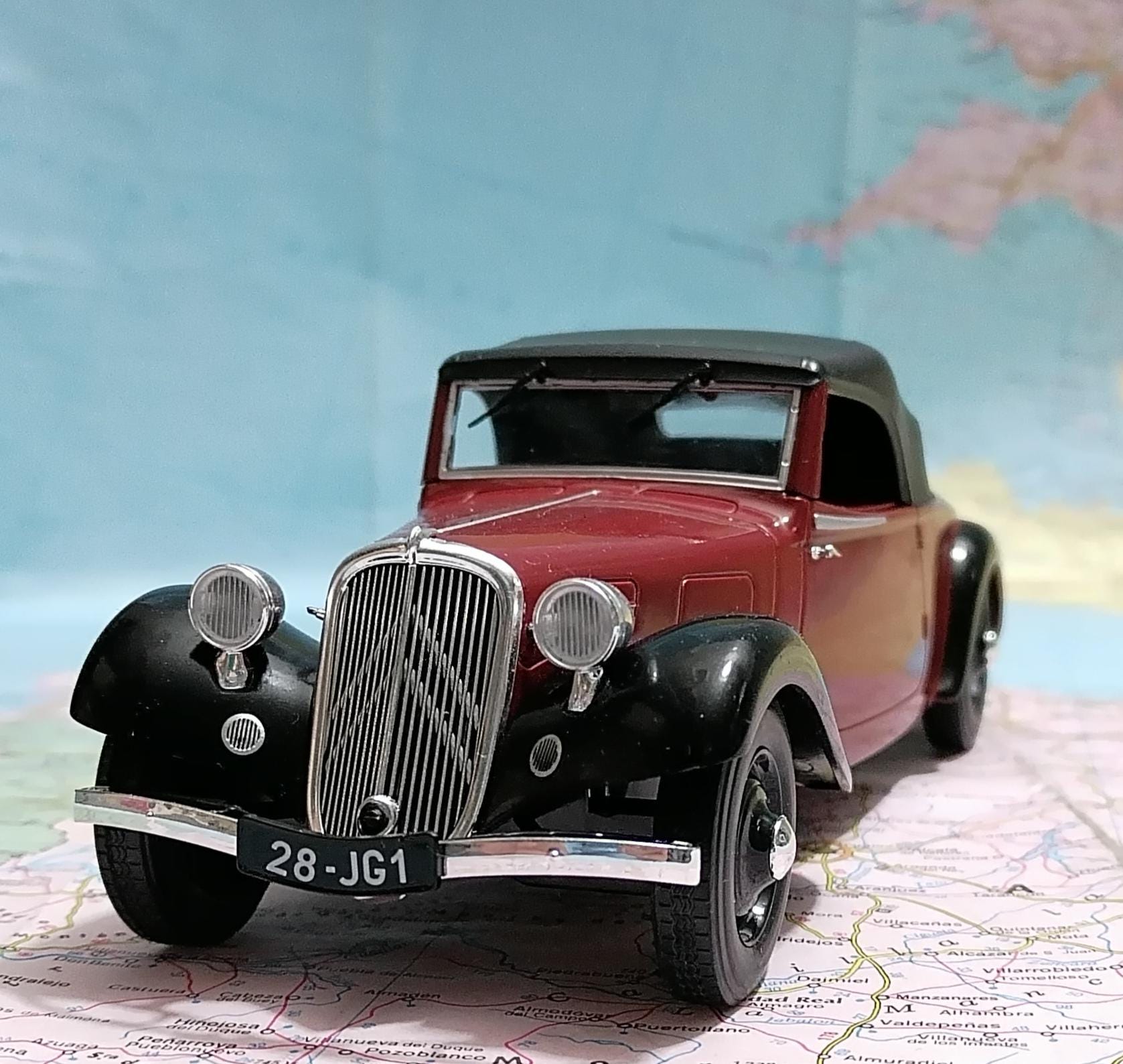 Citroën Traction Avant - Secret Classics