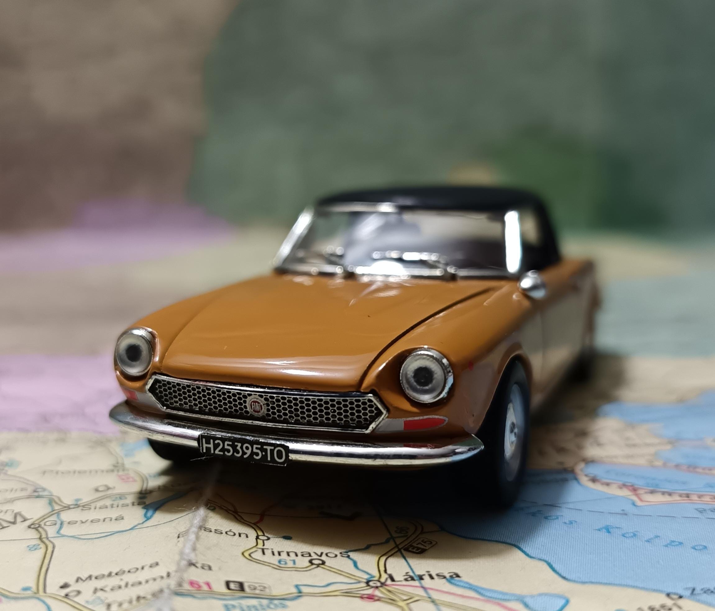 Fiat 124 Spider Abarth 1973 1/43 ミニカー $_12.JPG?set_id=880000500F