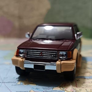 MITSUBISHI PAJERO 1997, Vintage diecast 1:43 Scale model Mint box