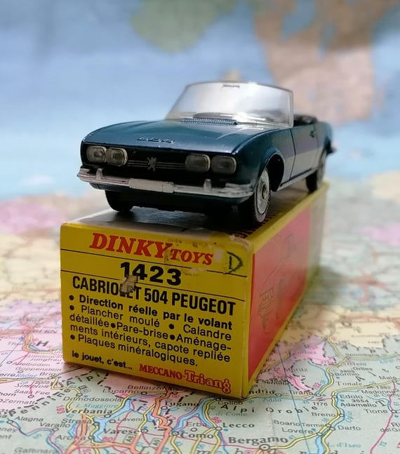 Dinky Toys 1423 Peugeot 504 Cabriolet Mint car in orig box Beauty