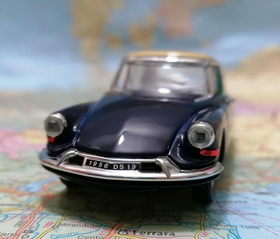 シトロエン DS 19 セダン 1956、ヴィンテージ ダイキャスト 1:43