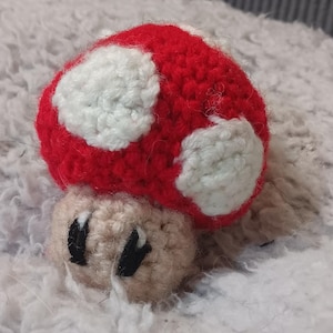 Mario-paddenstoel Nintendo-videogamebedel pluche amigurumi handgemaakt haakwerk