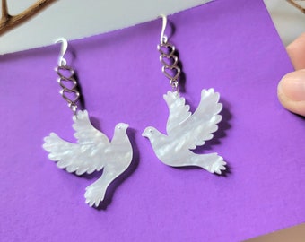 peace, peace doves, bird of peace, hippie jewelry. White birds, dangles, gift for her, bohemian ,heart gifts, silver, minimalist, nature