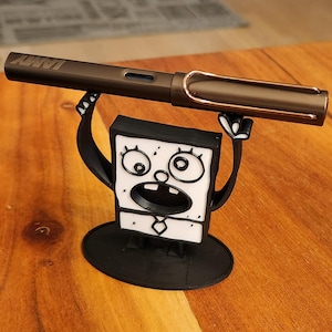 KritzelBob/DoodleBob Stifthalter – 3D-gedrucktes Fan-Art | Schwarz/Weiß
