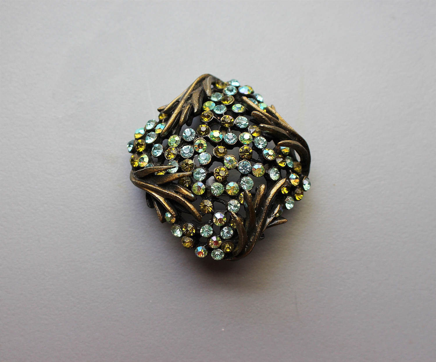 Vintage Retro KARU Signed Costume Jewelry Blue and Green Brass Tone