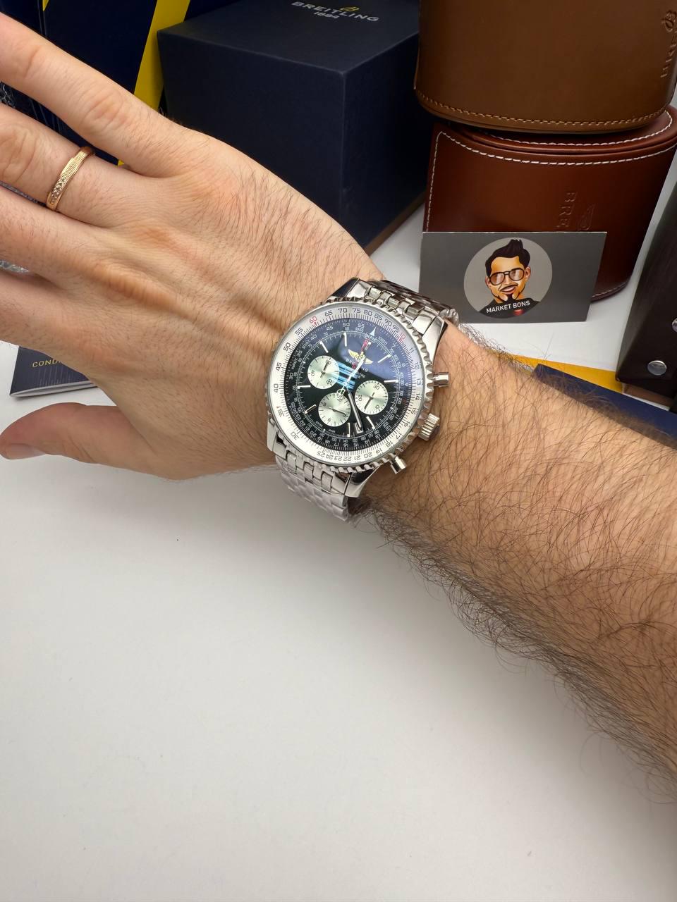 Automatic Stainless Steel Watch: Modern Style, Rubber Strap