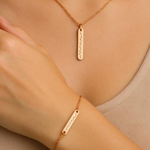 Set di gioielli con codice Morse: collana e braccialetto con barra incisa / Qualsiasi personalizzazione personalizzata