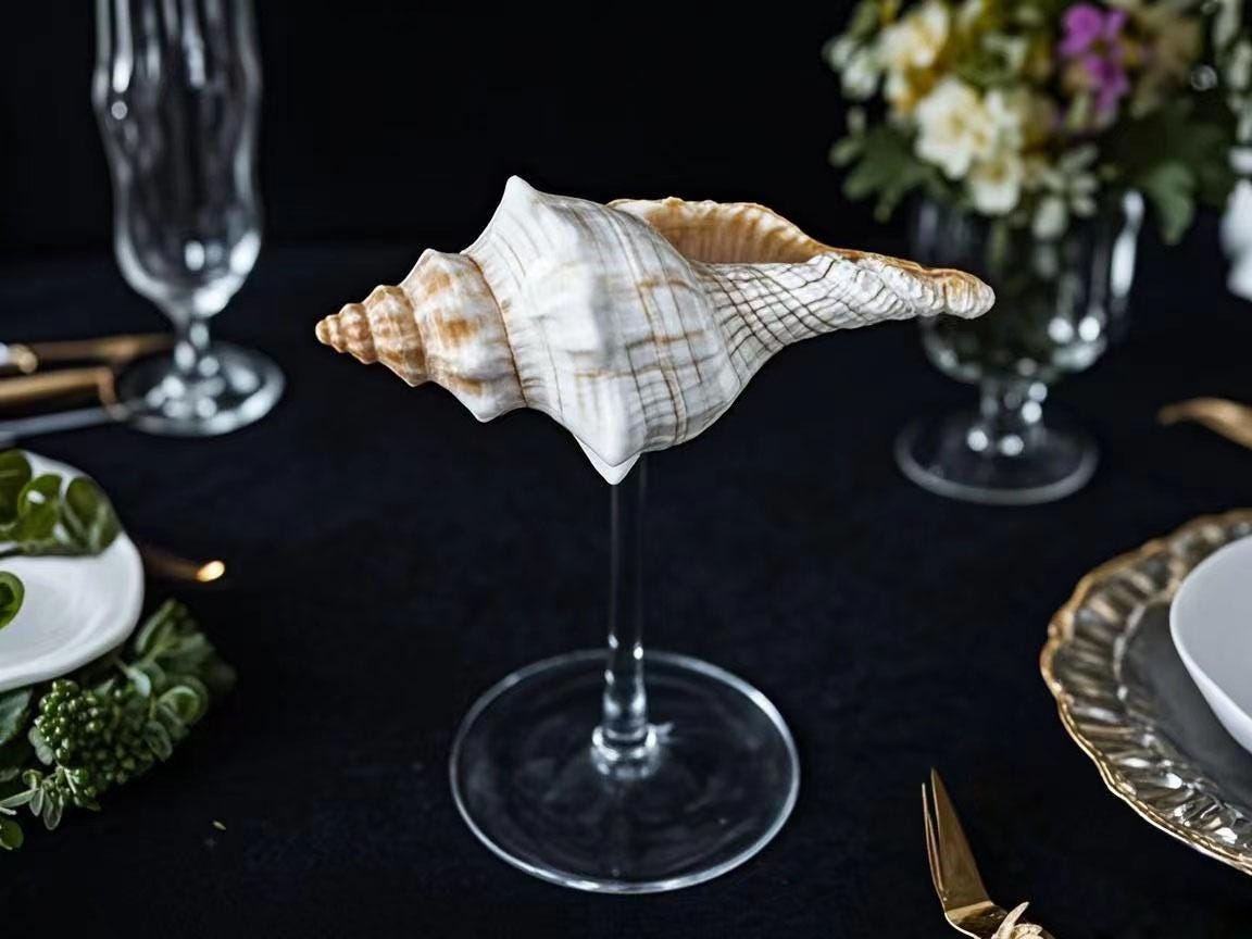 Bicchiere da Martini a forma di conchiglia: elegante decorazione per matrimonio in stile costiero - Italia